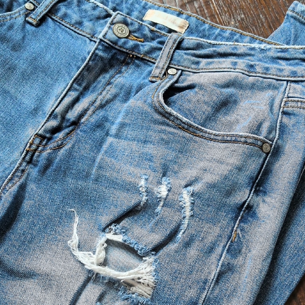 ALTAR'D STATE I Distressed Ripped Light Wash Denim Straight Leg Jeans, 28 - Picture 6 of 16